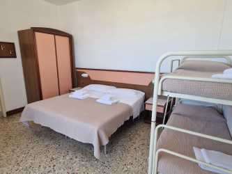 WŁOCHY - Rimini - hotel Artide *** (14-18 lat), 2 parki - Mirabilandia i Mira Beach !
