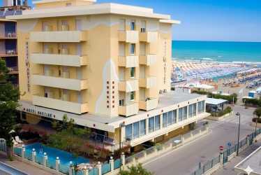 WŁOCHY - Rimini - hotel Artide *** (14-18 lat), 2 parki - Mirabilandia i Mira Beach !